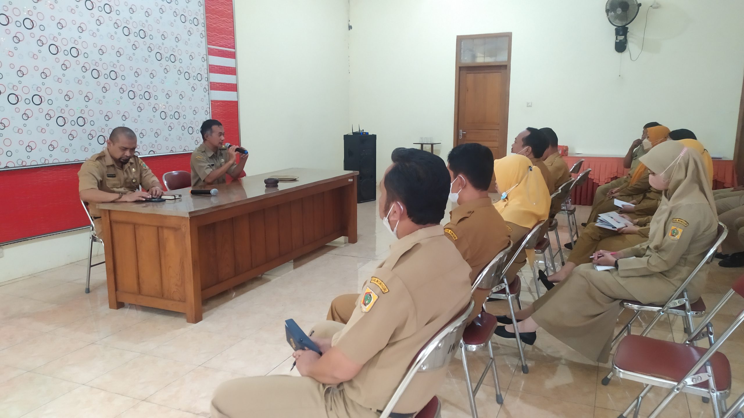 Rapat Koordinasi Camat dan Karyawan Kecamatan Ngadirojo