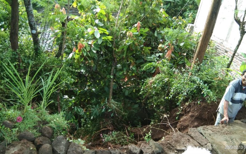 Bencana Alam Tanah Longsor di Kelurahan Kasihan Kecamatan Ngadirojo